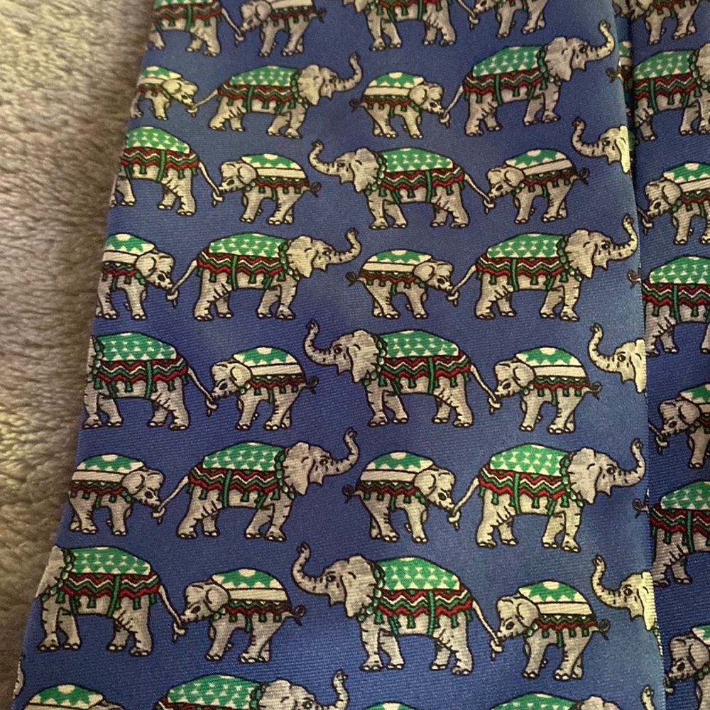 Beaufort Tie Rack elephant silk tie